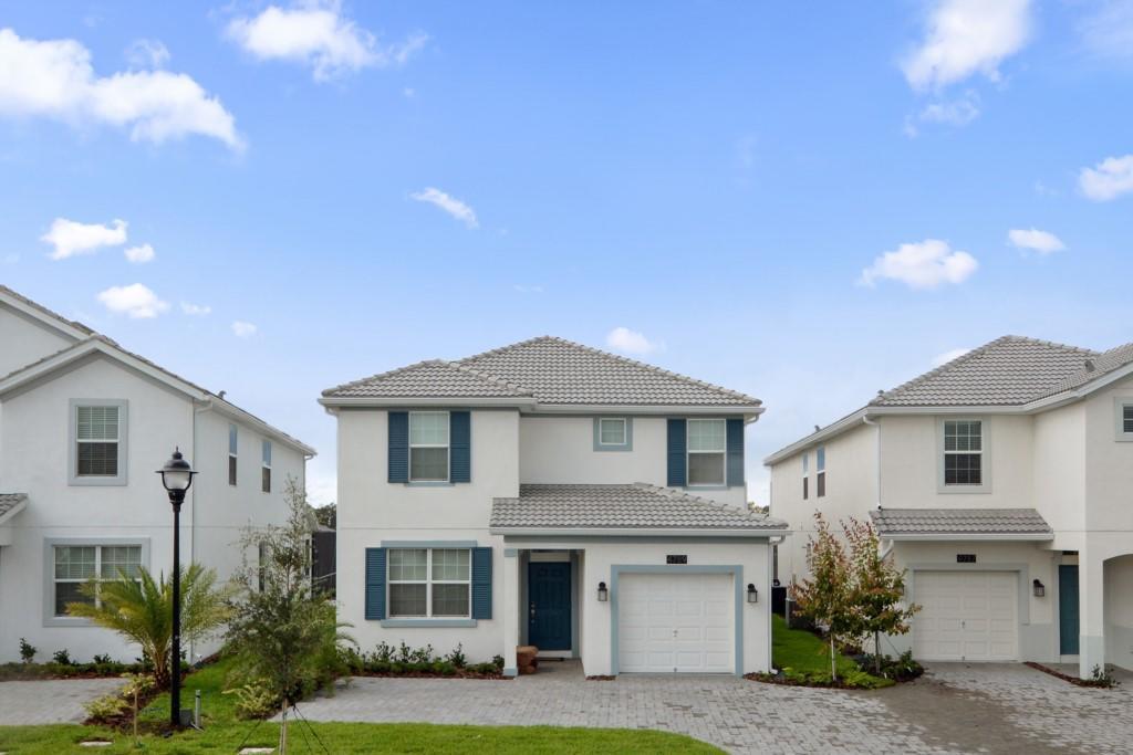 4745 Kings Castle Circle, Kissimmee, FL 34746